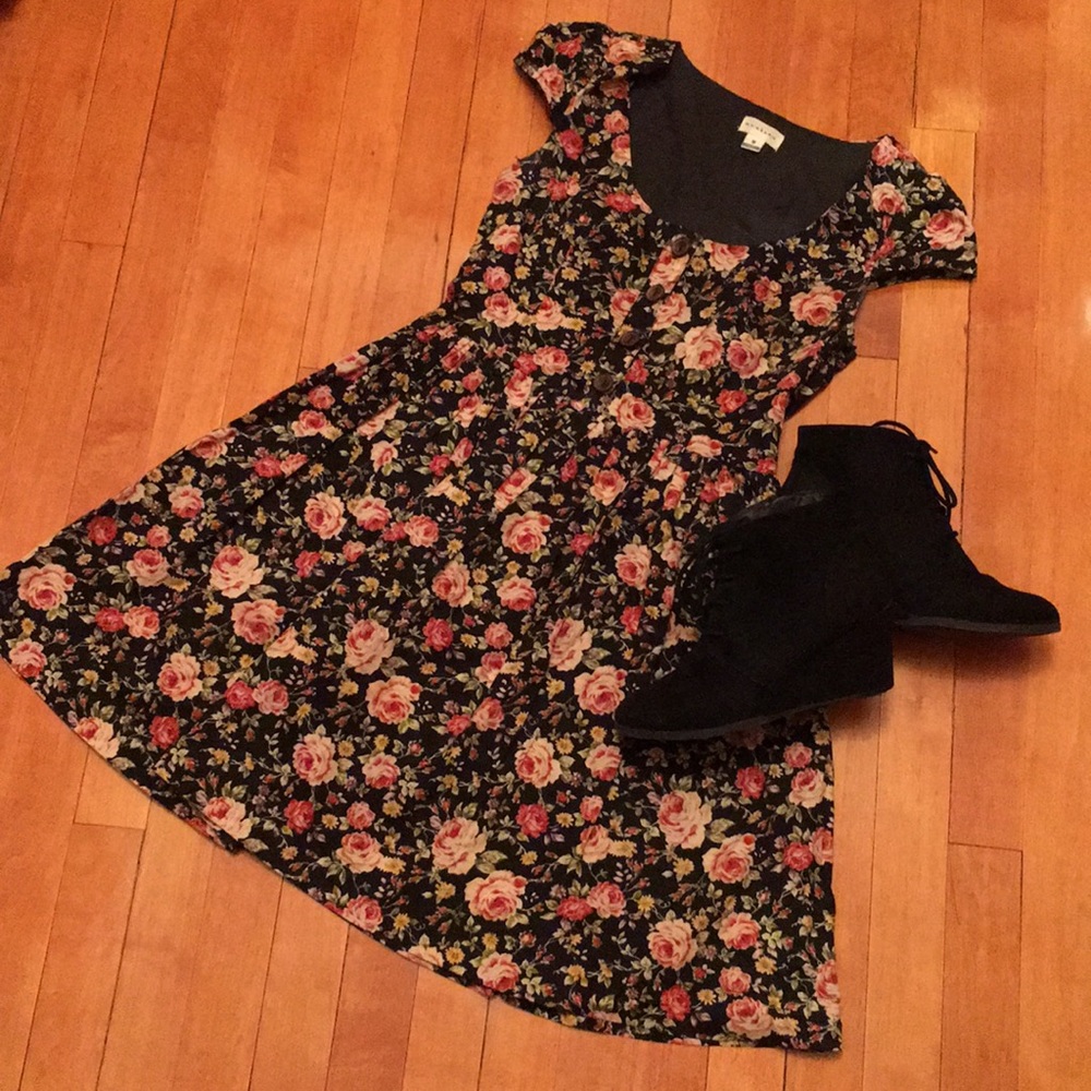 Floral sundress☀️🌸
